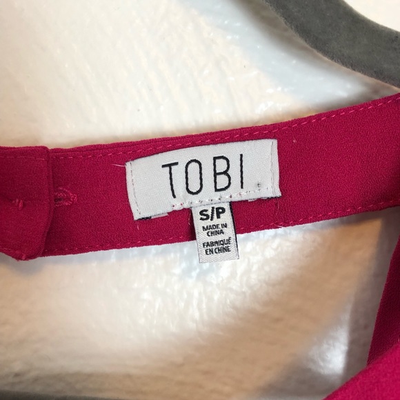 Tobi Hot Pink Top with Open Back - Picture 5 of 6
